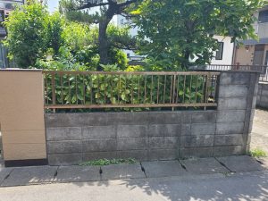 蓮田市で破損したフェンスの復旧工事完了