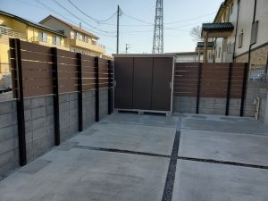 春日部市の外構リフォームで整備した駐車スペースと門まわり